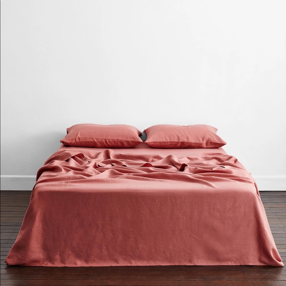 100% Flax Linen Bed Threads new in packaging Pink Clay flat sheet Queen